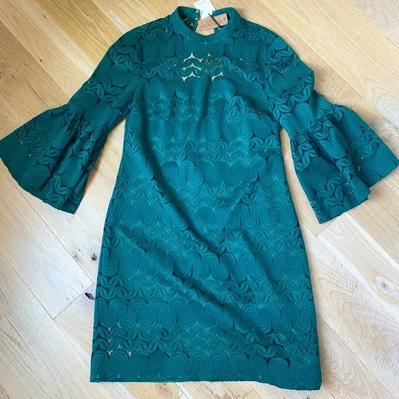 green lace shift dress Scalloped Lace Hem Sleeveless Mini Shift Dress-Green main image 0